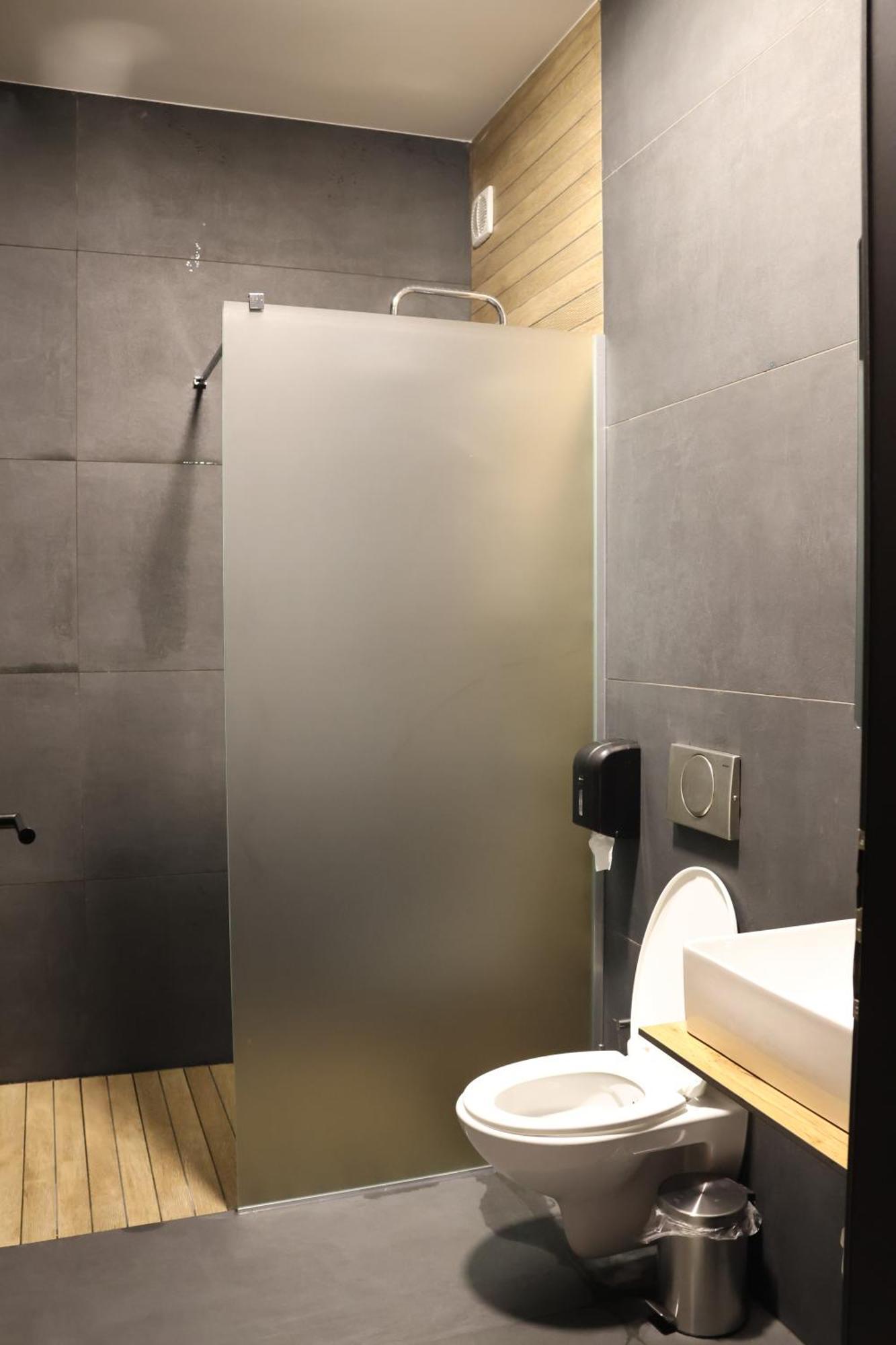 Prior Hotel Prizren Esterno foto