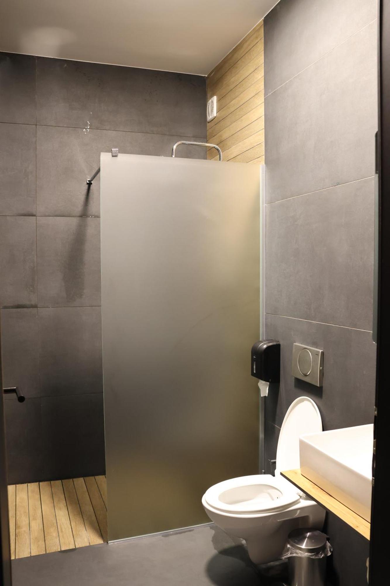 Prior Hotel Prizren Esterno foto
