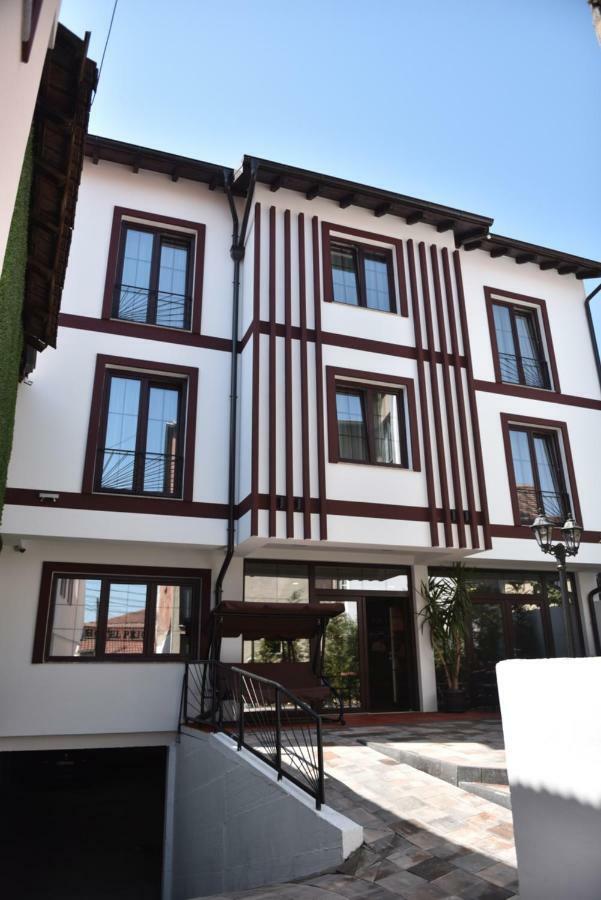 Prior Hotel Prizren Esterno foto
