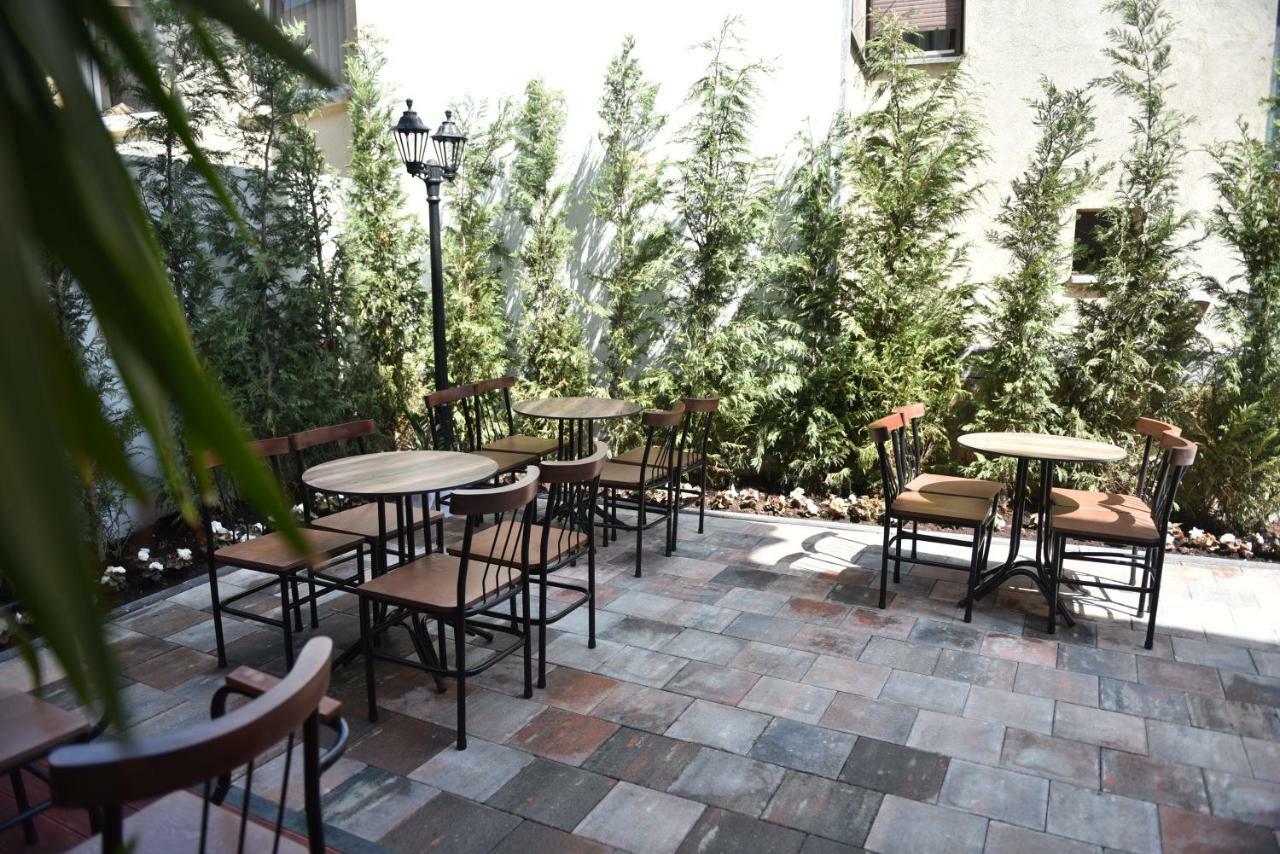 Prior Hotel Prizren Esterno foto