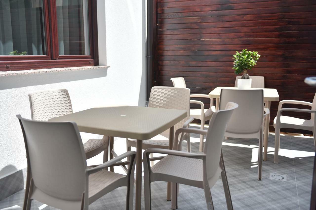 Prior Hotel Prizren Esterno foto