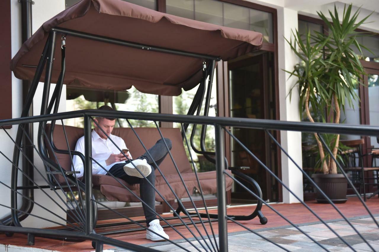 Prior Hotel Prizren Esterno foto