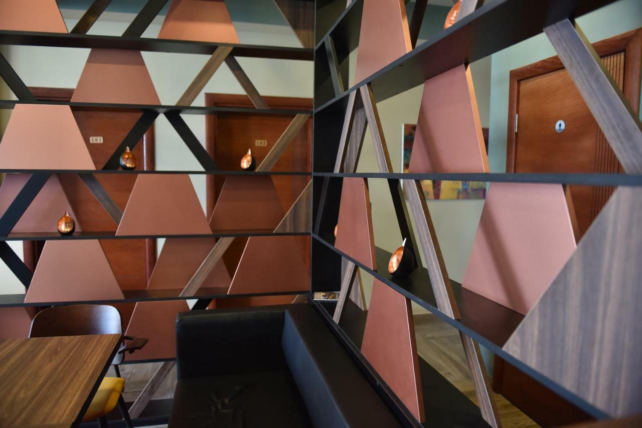Prior Hotel Prizren Esterno foto