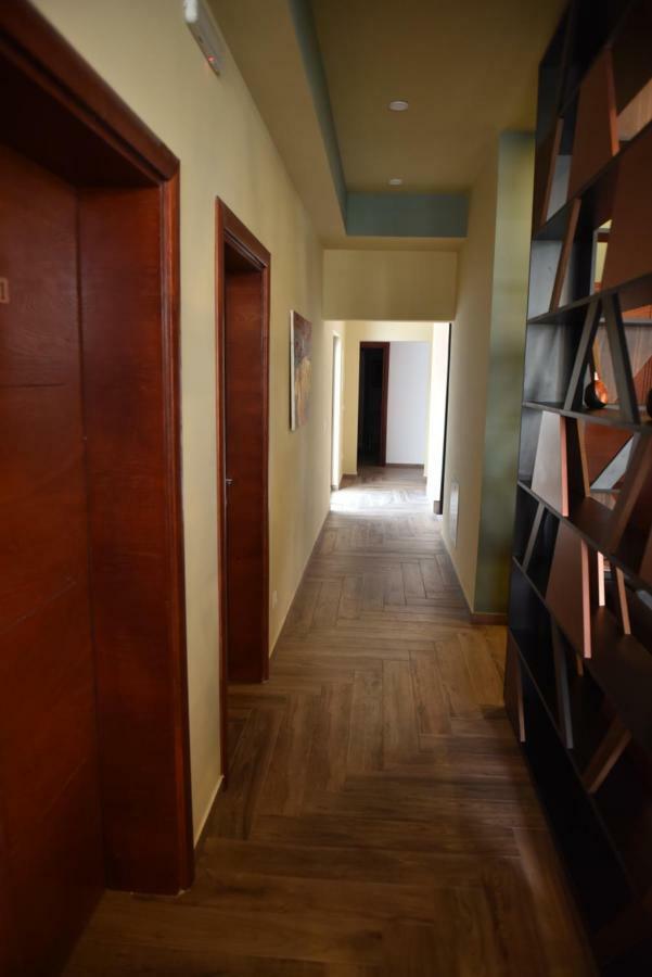 Prior Hotel Prizren Esterno foto