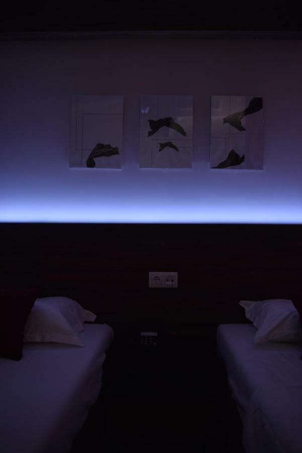 Prior Hotel Prizren Esterno foto