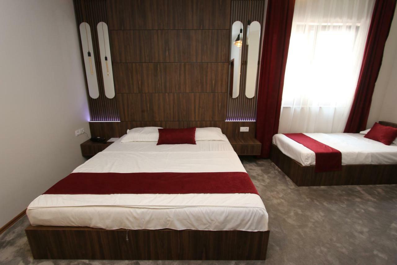 Prior Hotel Prizren Esterno foto