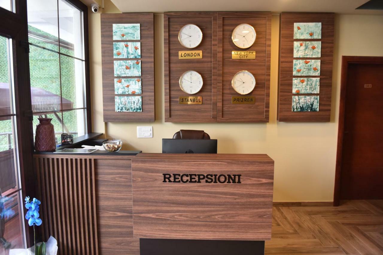 Prior Hotel Prizren Esterno foto