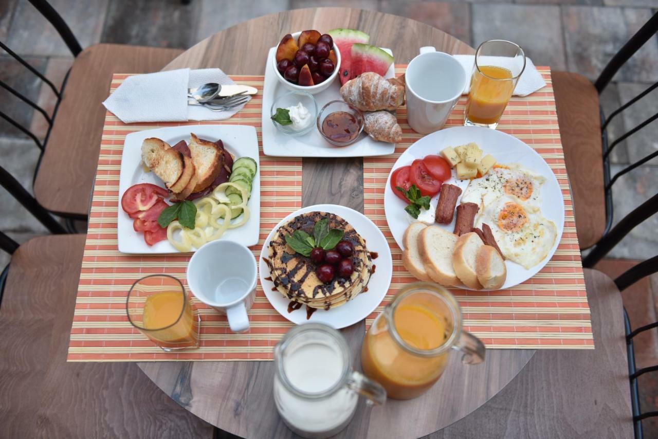 Prior Hotel Prizren Esterno foto
